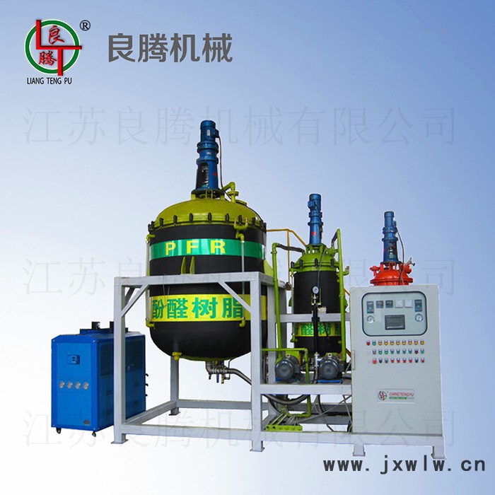 【良騰機械】 【廠家直銷】 【LPU-3FQ酚醛連續(xù)板材發(fā)泡機】