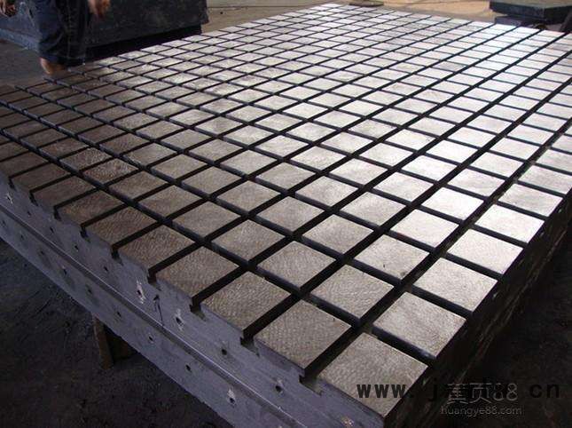 廠家生產(chǎn)HT250生鐵鑄件磨床床身鑄件翻沙粘土沙工藝鑄造各種規(guī)格機(jī)床床身鑄件鑄鐵鑄造廠家車床毛坯鑄件