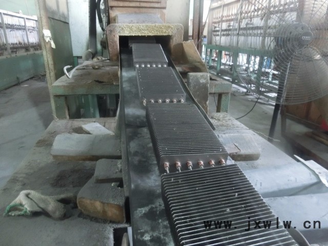 刀具爐（粉碎刀，裁紙刀）附銅,釬焊，高速鋼加硬熱 熱處理刀具