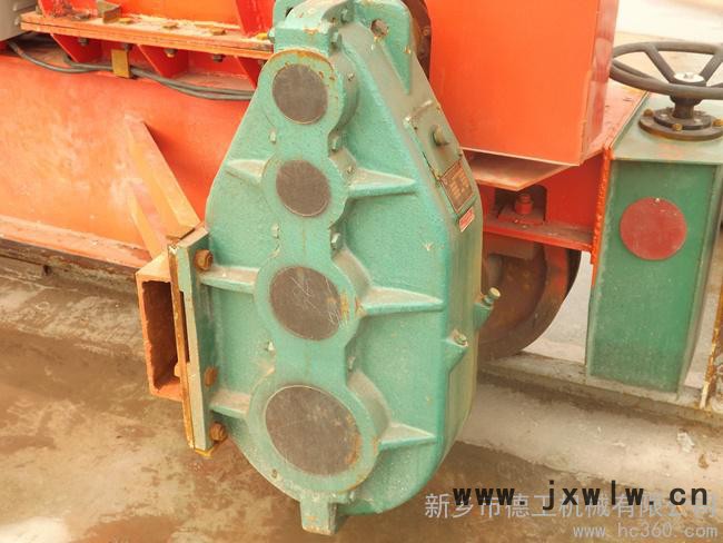 供應(yīng)生產(chǎn)銷售化工機(jī)械減速機(jī)、變速機(jī) 減速機(jī)廠 QY3D系列減速機(jī)