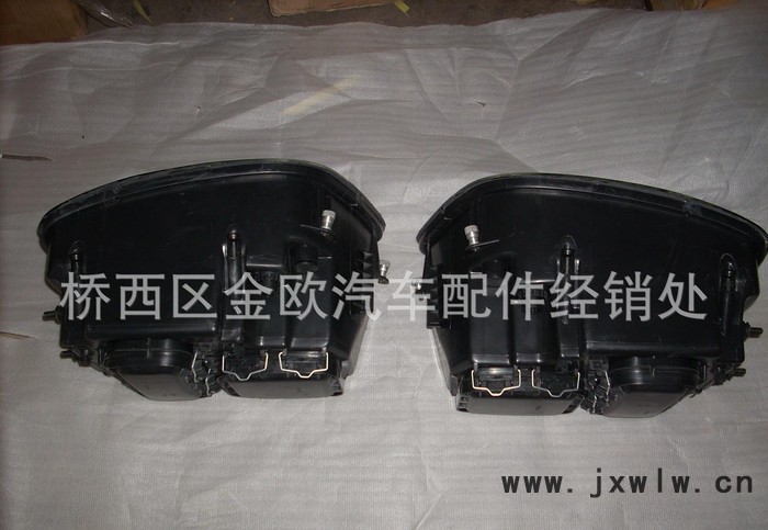 德國(guó)奔馳卡車配件照明大燈3340 奔馳發(fā)動(dòng)機(jī)配件 奔馳卡車配件