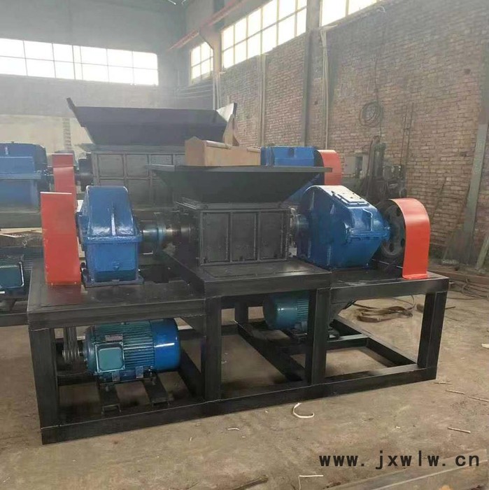 供應雙永機械大型撕碎機廢舊自行車粉碎設備廠家雙軸撕碎機售后