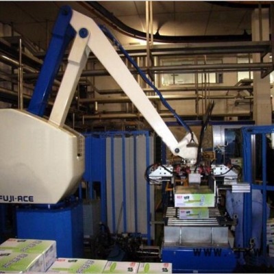 廠家代理富士EC-101全自動碼垛搬運工業(yè)機器人  低價供應 品牌工業(yè)機器人    質(zhì)量好無人搬運機器人