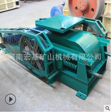 石英石煤炭對輥式破碎機(jī) 青石河卵石對輥制砂機(jī) 對輥擠壓式破碎機(jī)