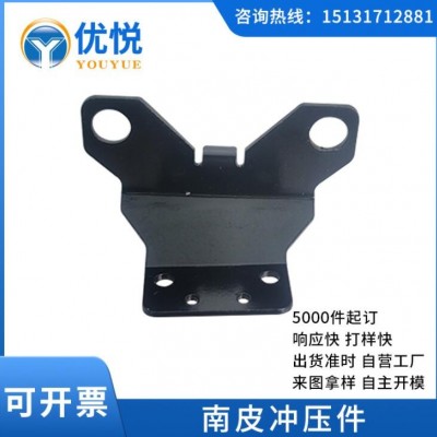 廠家批發(fā)金屬五金沖壓零部件非標(biāo)汽摩配件汽車?yán)觳讳P鋼折彎件